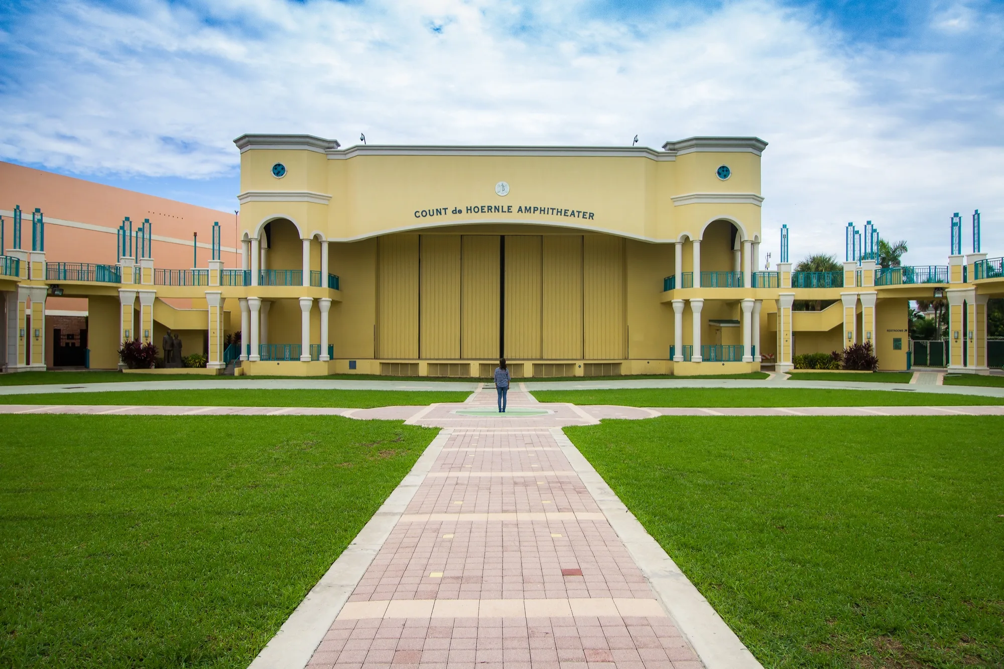 The amphitheater, Boca Raton. Misc photography by Robin Mehdee, South Florida.