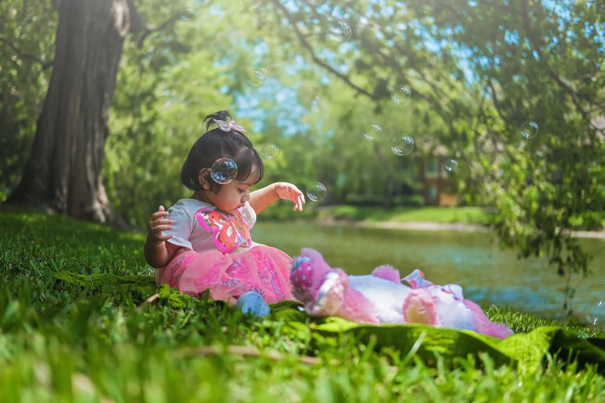 Chasing bubbles. Misc photography by Robin Mehdee, South Florida.